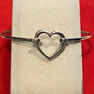 Retired James Avery heart bracelet